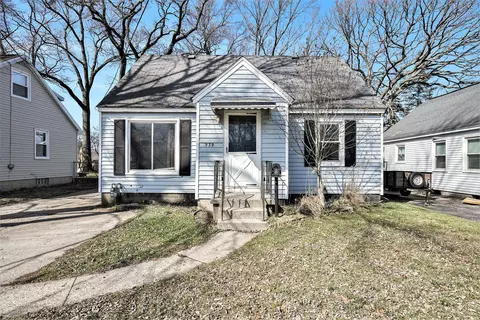 939 Royal Oak St SW, Wyoming, MI 49509