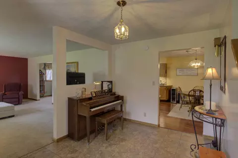 Bedroom - 3900 Henry St, Jackson, MI 49203 photo 1 of 21