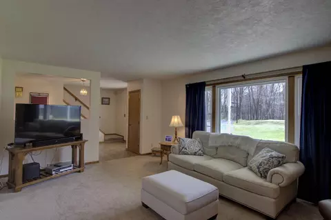 Living - 3900 Henry St, Jackson, MI 49203 photo 5 of 10