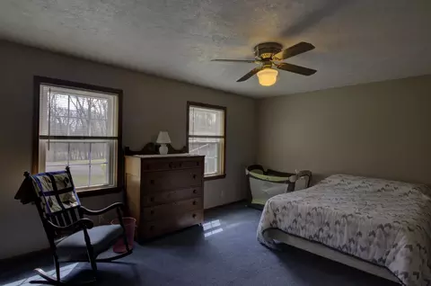 Bedroom - 3900 Henry St, Jackson, MI 49203 photo 14 of 21