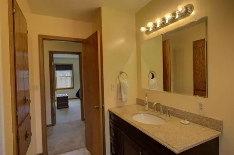 Bath - 3900 Henry St, Jackson, MI 49203 photo 5 of 8