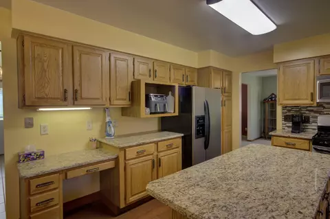 Kitchen - 3900 Henry St, Jackson, MI 49203 photo 10 of 11