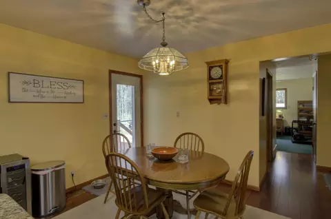 Dining - 3900 Henry St, Jackson, MI 49203 photo 3 of 4