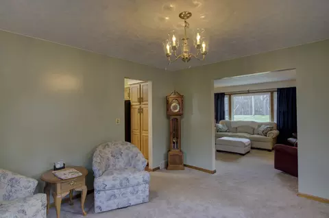 Living - 3900 Henry St, Jackson, MI 49203 photo 6 of 10