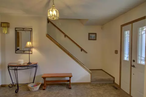 Entry Way - 3900 Henry St, Jackson, MI 49203 photo 1 of 3