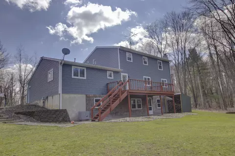 Exterior - 3900 Henry St, Jackson, MI 49203 photo 11 of 21