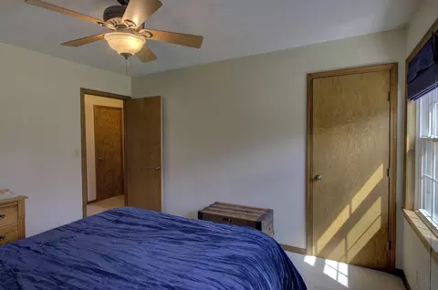 Bedroom - 3900 Henry St, Jackson, MI 49203 photo 10 of 21