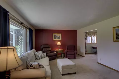 Living - 3900 Henry St, Jackson, MI 49203 photo 1 of 10