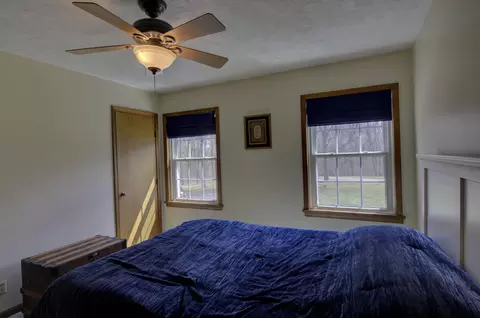 Bedroom - 3900 Henry St, Jackson, MI 49203 photo 12 of 21