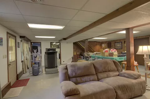 Living - 3900 Henry St, Jackson, MI 49203 photo 9 of 10