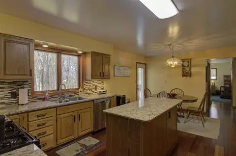 Kitchen - 3900 Henry St, Jackson, MI 49203 photo 1 of 11