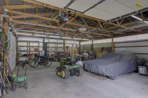 Exterior - 3900 Henry St, Jackson, MI 49203 photo 16 of 21