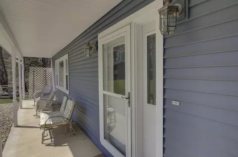 Exterior - 3900 Henry St, Jackson, MI 49203 photo 5 of 21