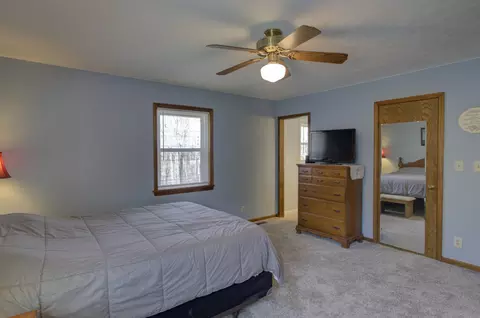 Bedroom - 3900 Henry St, Jackson, MI 49203 photo 19 of 21