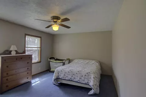 Bedroom - 3900 Henry St, Jackson, MI 49203 photo 13 of 21