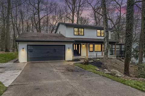1825 Chateau Dr SW, Wyoming, MI 49519
