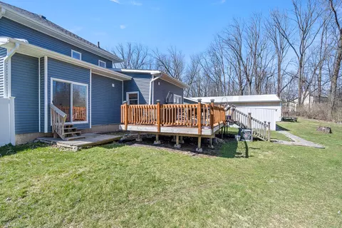 Exterior - 5125 Clinton Rd, Jackson, MI 49201 photo 8 of 17