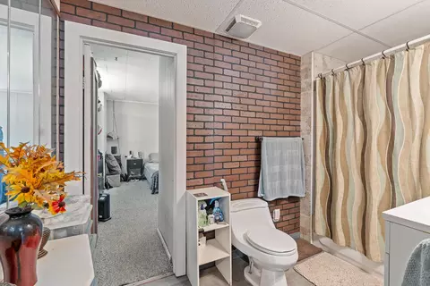Bath - 5125 Clinton Rd, Jackson, MI 49201 photo 4 of 5