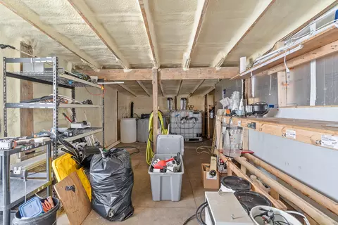 Exterior - 5125 Clinton Rd, Jackson, MI 49201 photo 14 of 17