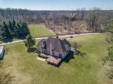 View/Area - 2410 N Hacker Rd, Howell, MI 48855 photo 1 of 7