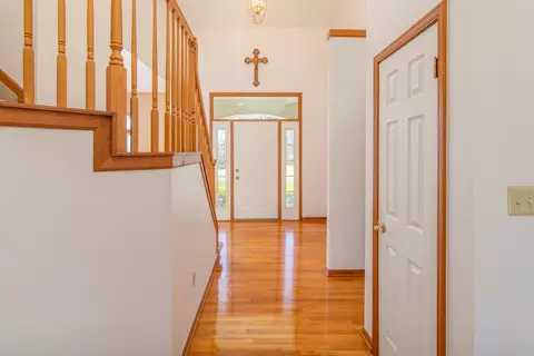 Entry Way - 2410 N Hacker Rd, Howell, MI 48855 photo 1 of 2