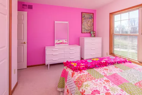Bedroom - 2410 N Hacker Rd, Howell, MI 48855 photo 2 of 2