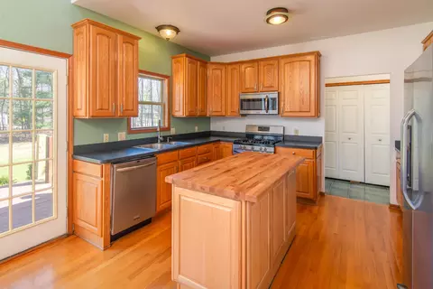 Kitchen - 2410 N Hacker Rd, Howell, MI 48855 photo 1 of 3