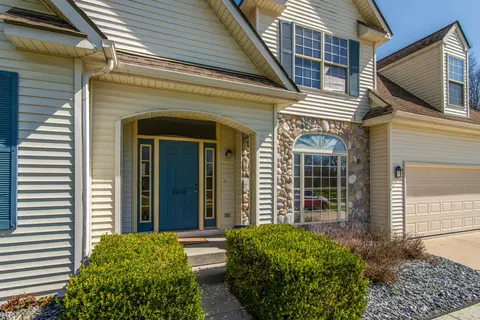 Exterior - 2410 N Hacker Rd, Howell, MI 48855 photo 12 of 13