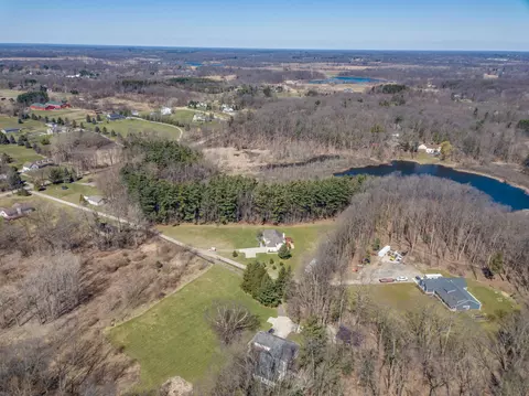 View/Area - 2410 N Hacker Rd, Howell, MI 48855 photo 6 of 7