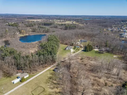 View/Area - 2410 N Hacker Rd, Howell, MI 48855 photo 2 of 7