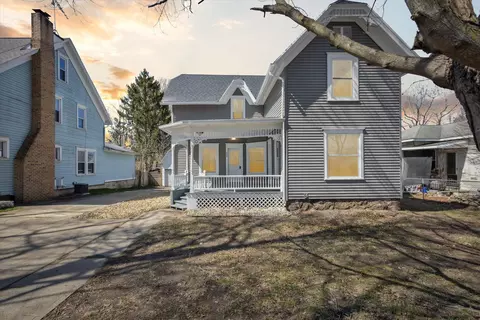223 N Elizabeth St, Bellevue, MI 49021