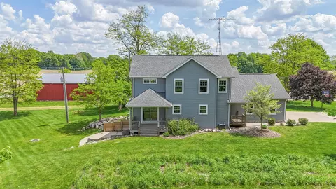 8077 Painter School Rd, Berrien Center, MI 49102