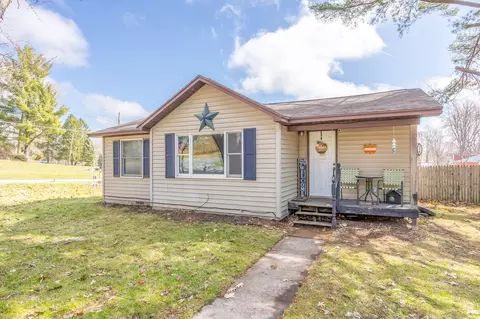 128 Center St, Six Lakes, MI 48886