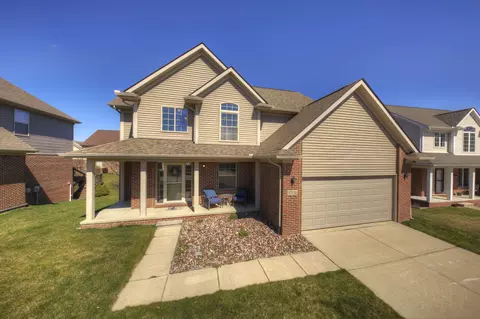 37130 Baker Dr, Westland, MI 48185