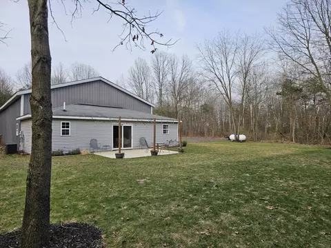 3590 138th Ave, Hamilton, MI 49419