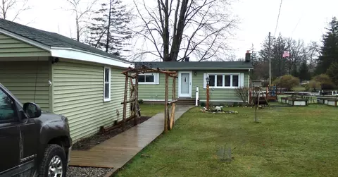 5437 Circle Dr, Reading, MI 49274 photo 3