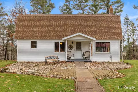3600 E Croton Trl, Newaygo, MI 49337