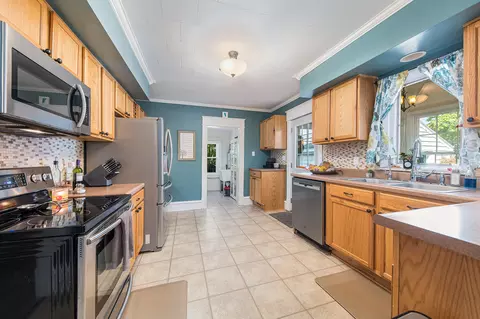 Kitchen - 12664 Hoffman Rd, Three Rivers, MI 49093 photo 2 of 2