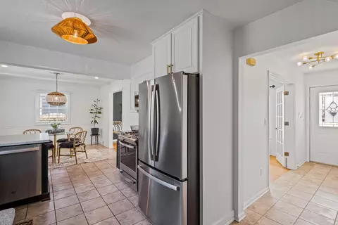 Kitchen - 1683 Cedarlane Dr, Jenison, MI 49428 photo 4 of 4