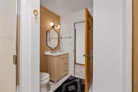 Bath - 1683 Cedarlane Dr, Jenison, MI 49428 photo 1 of 4