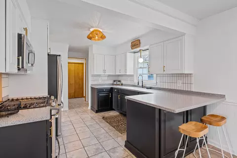 Kitchen - 1683 Cedarlane Dr, Jenison, MI 49428 photo 1 of 4