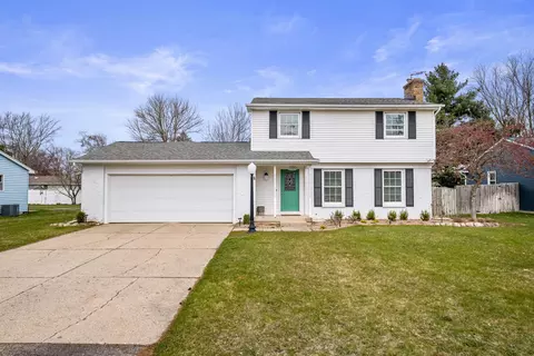 1683 Cedarlane Dr, Jenison, MI 49428
