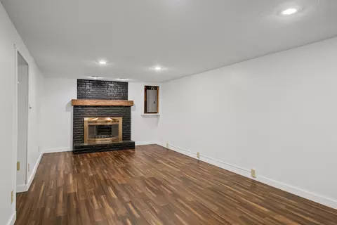 Living - 1683 Cedarlane Dr, Jenison, MI 49428 photo 3 of 3
