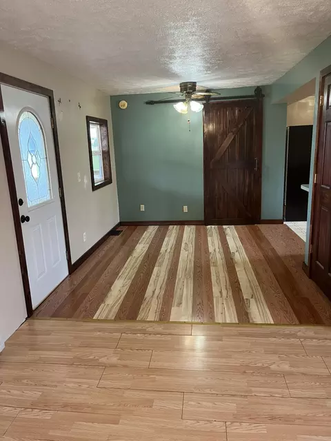 944 110th Ave, Plainwell, MI 49080 photo 2