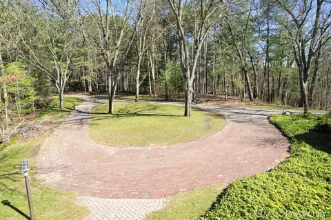 View/Area - 7675 Timber Bluff Rd SE, Ada, MI 49301 photo 2 of 7