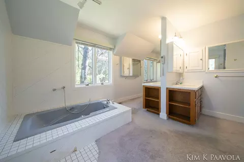 Bath - 7675 Timber Bluff Rd SE, Ada, MI 49301 photo 3 of 6