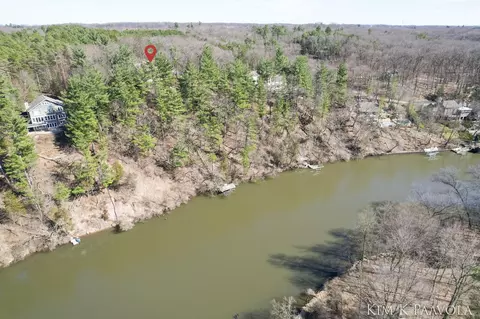 View/Area - 7675 Timber Bluff Rd SE, Ada, MI 49301 photo 3 of 7