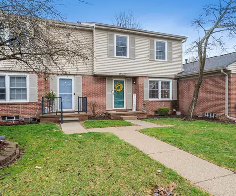 24738 Bashian Dr #34, Novi, MI 48375