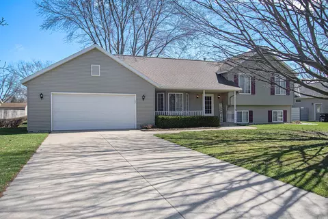 1452 Wiersma Dr, Zeeland, MI 49464
