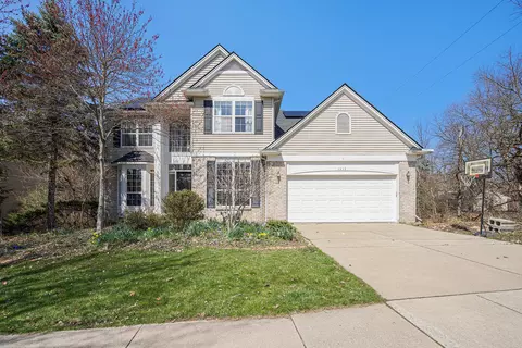 1512 Riverwood Dr, Ann Arbor, MI 48103